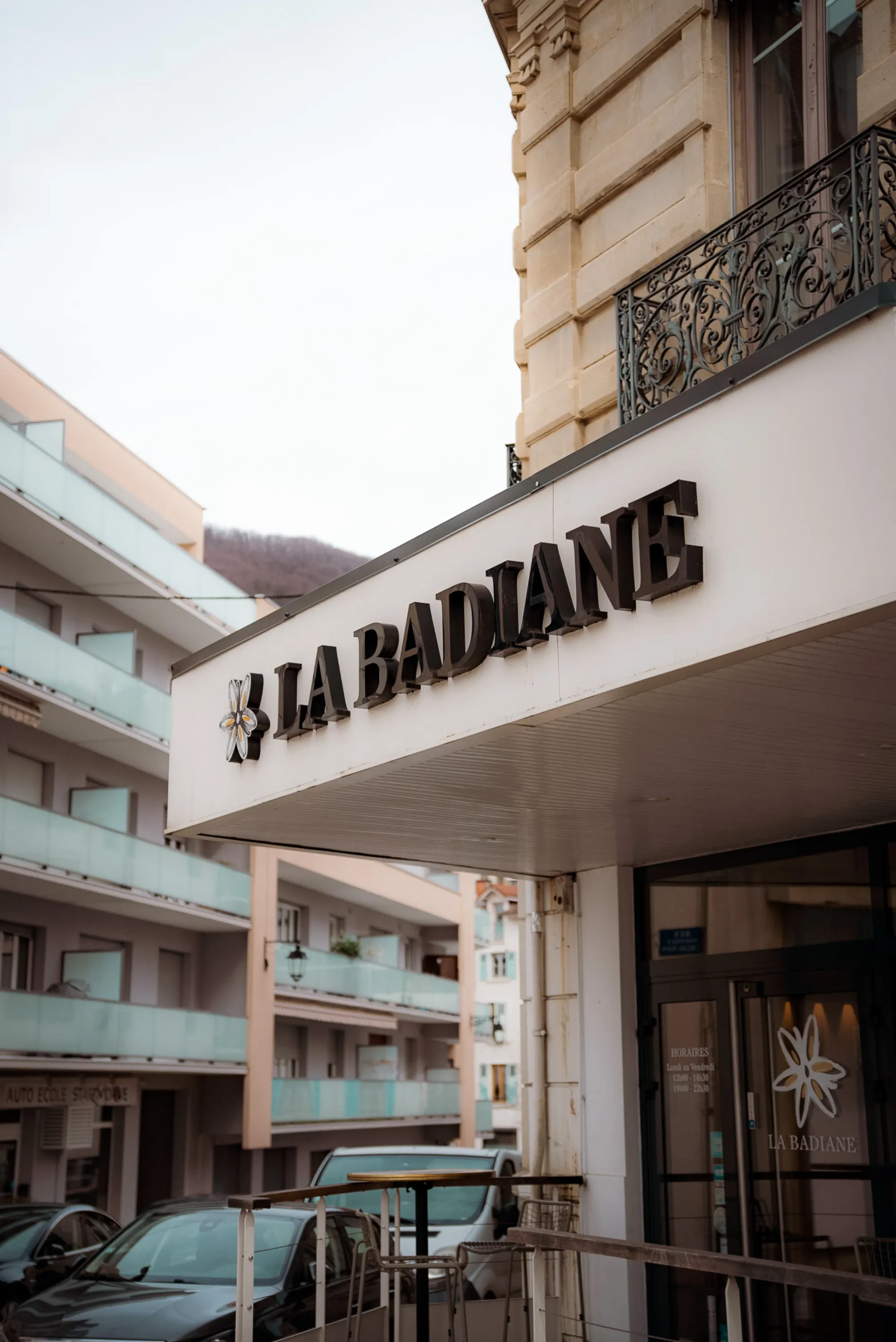 Badiane Voiron, détail du geste en cuisine